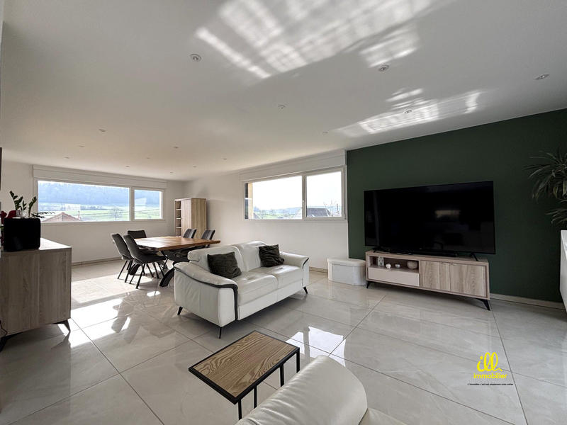 Maison - 245 m² - 6 pièces