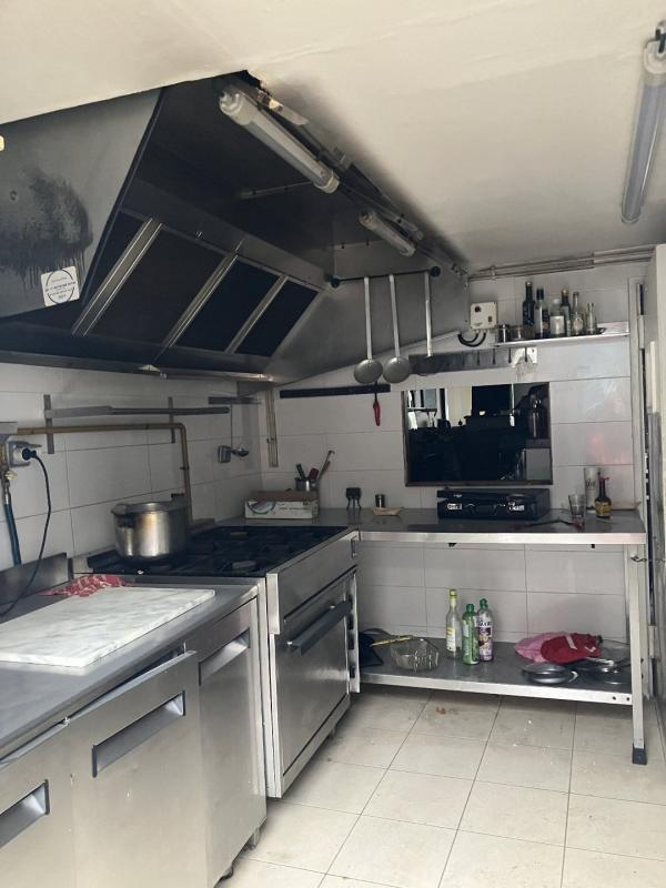 Local commercial - 96 m²