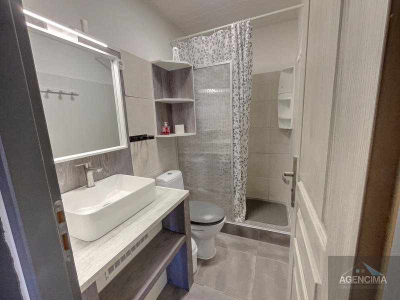 Maison - 319 m² - 20 pièces