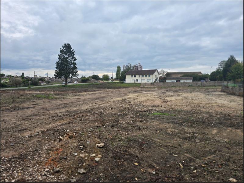 Terrain constructible - 7 649 m²