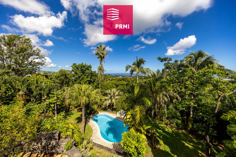 Maison - 245 m² - 7 pièces