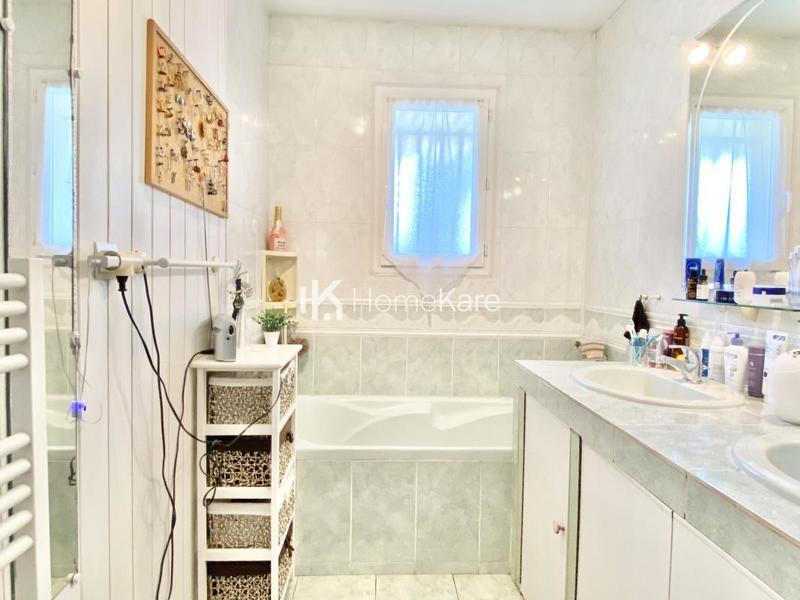 Maison - 121 m² - 4 pièces