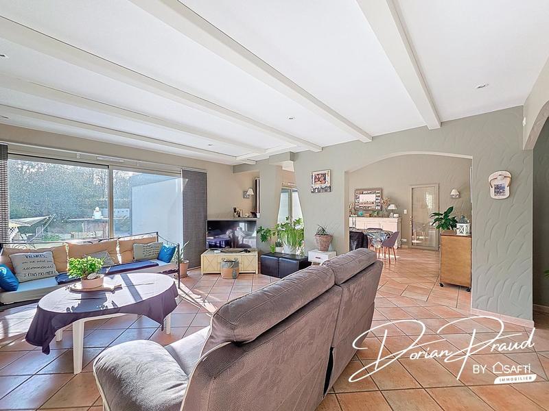 Maison - 193 m² - 6 pièces