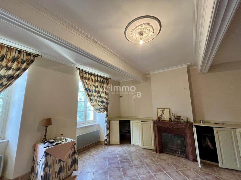 Maison - 180 m² - 6 pièces