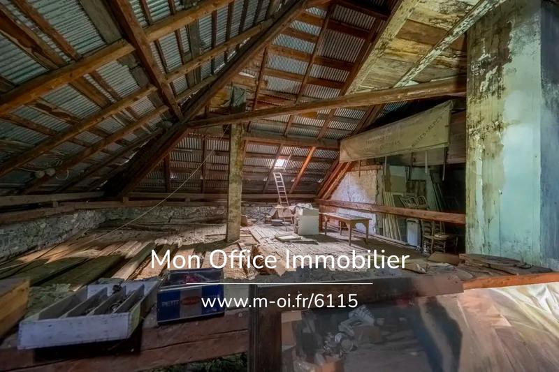 Maison - 713 m² - 10 pièces