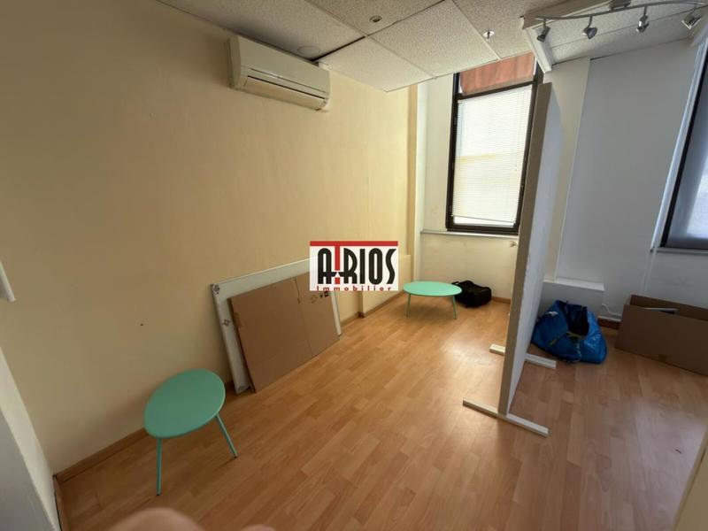 Bureau - 49 m² - 4 pièces