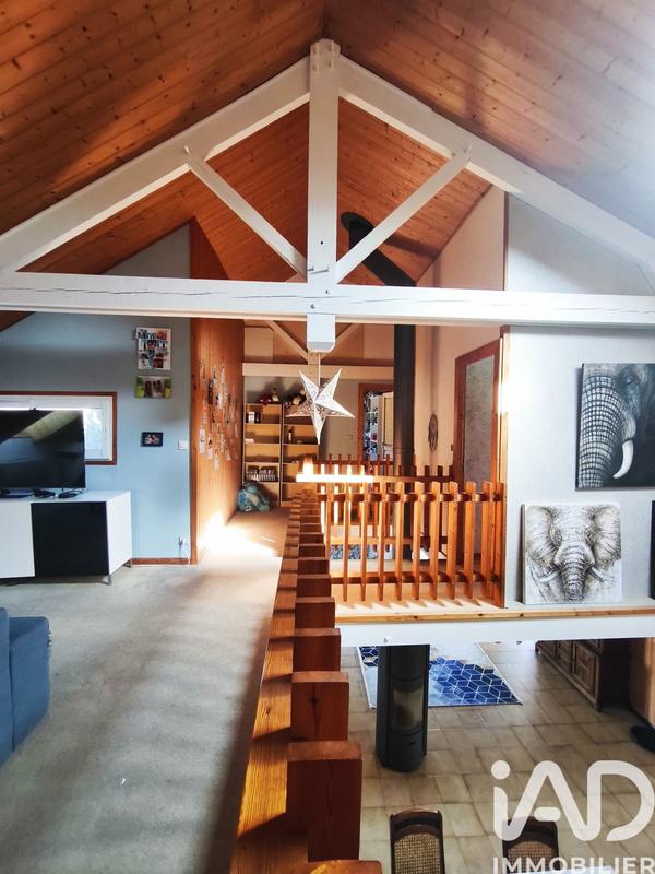 Maison - 237 m² - 8 pièces