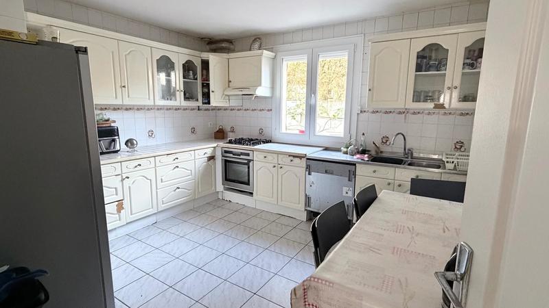 Maison - 140 m² - 7 pièces