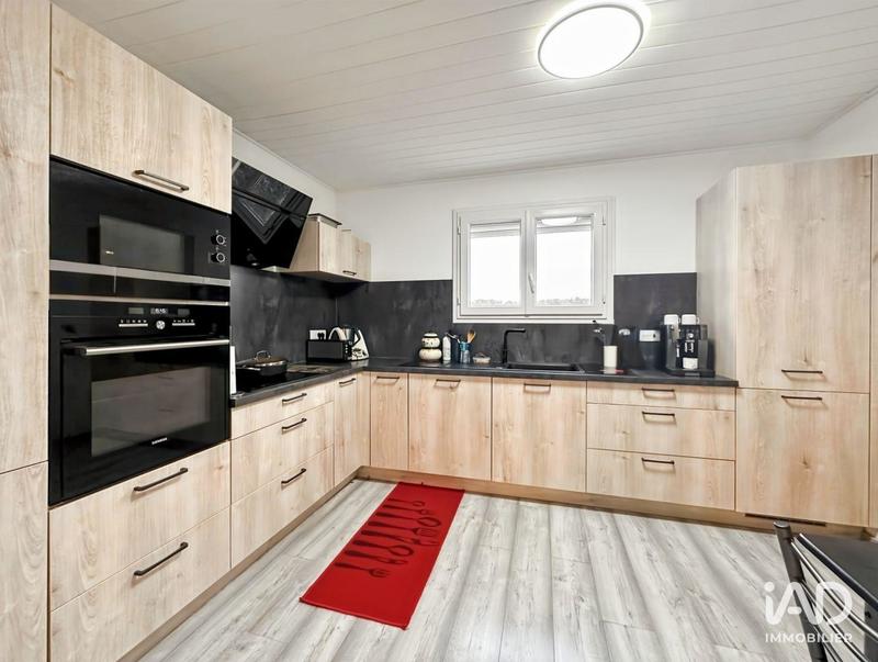 Maison - 95 m² - 4 pièces