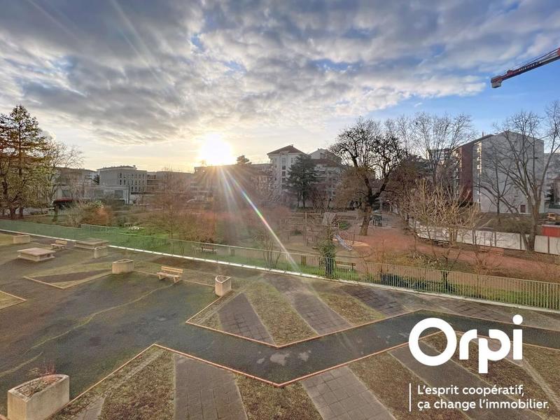 Appartement - 108 m² - 4 pièces