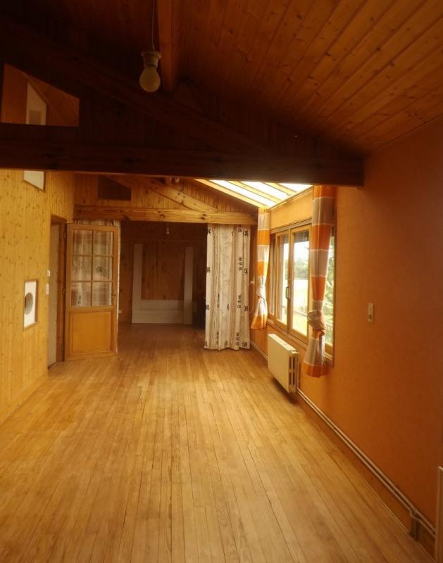 Maison traditionnelle - 230 m² - 8 pièces