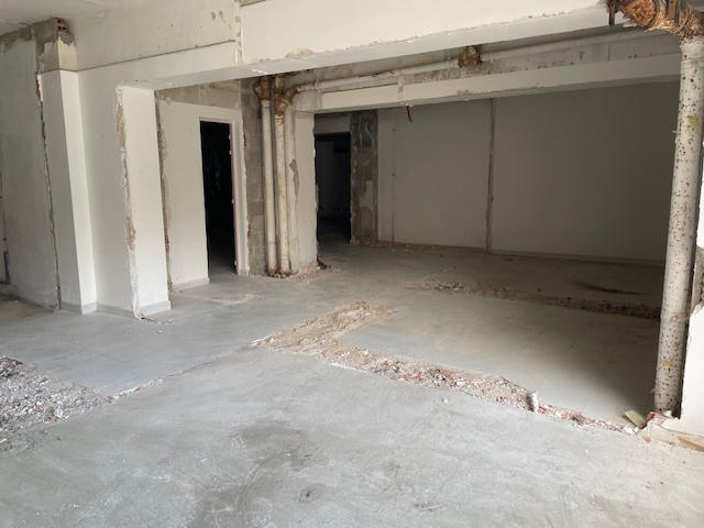 Local commercial - 317 m²