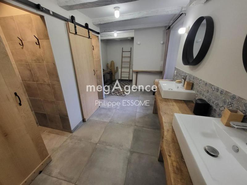 Maison en pierre - 450 m² - 8 pièces