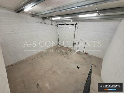 Local d'activité / Entrepôt - 155 m²