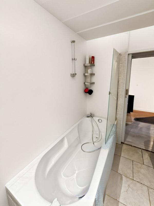 Maison - 264 m² - 10 pièces