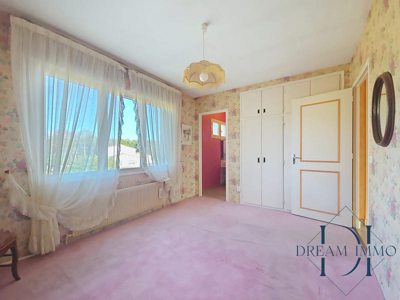 Maison traditionnelle - 206 m² - 8 pièces