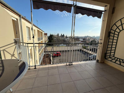 Appartement - 93 m² - 3 pièces