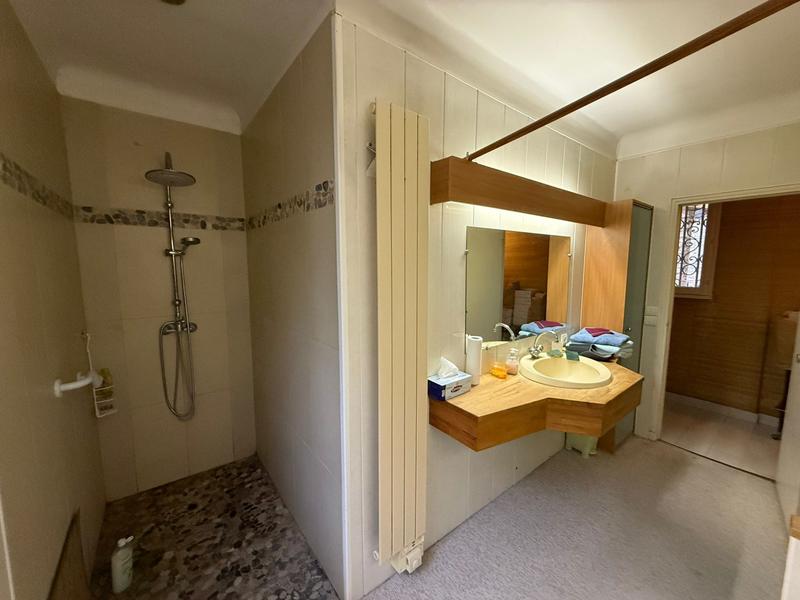 Maison traditionnelle - 210 m² - 7 pièces