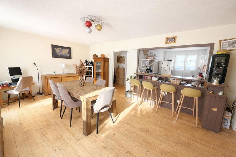 Maison - 110 m² - 4 pièces