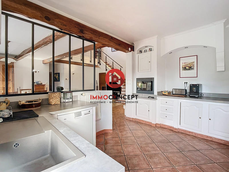 Maison traditionnelle - 140 m² - 5 pièces