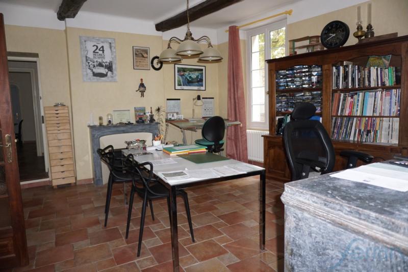 Appartement - 270 m² - 8 pièces