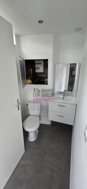 Local commercial - 30 m² - 2 pièces