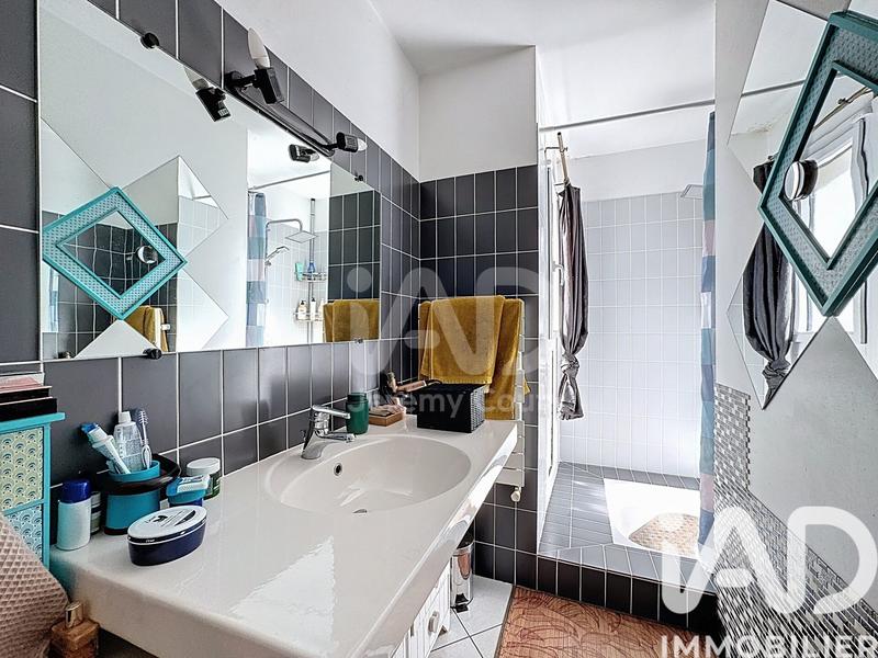 Maison - 201 m² - 9 pièces