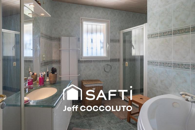 Maison - 205 m² - 9 pièces