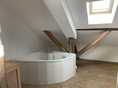 Appartement - 90 m² - 3 pièces