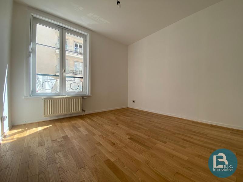 Appartement - 104 m² - 4 pièces