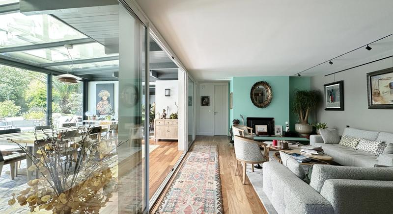 Maison d'architecte - 250 m² - 9 pièces