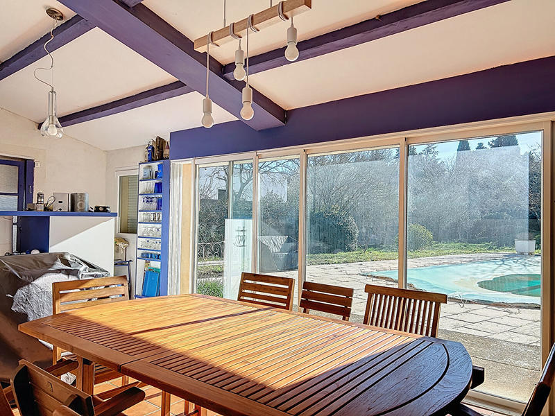 Maison - 394 m² - 6 pièces