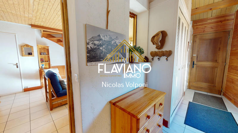 Appartement - 100 m² - 5 pièces