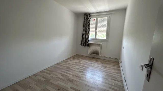 Appartement - 89 m² - 5 pièces