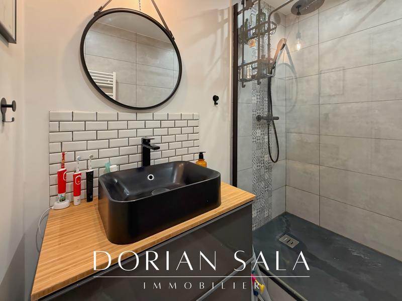 Appartement - 80 m² - 4 pièces