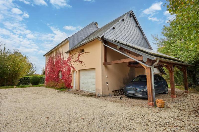 Maison - 200 m² - 8 pièces