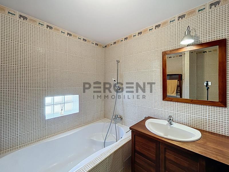 Maison - 155 m² - 6 pièces