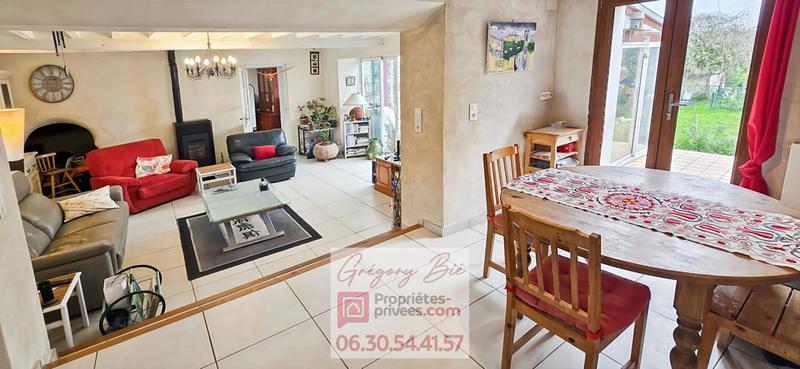 Maison - 250 m² - 10 pièces