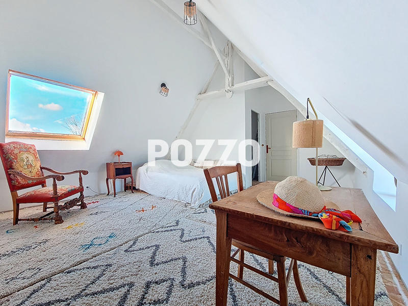Maison - 224 m² - 8 pièces