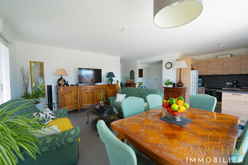 Appartement - 93 m² - 4 pièces