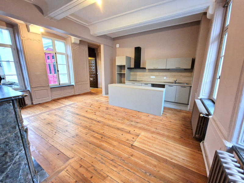 Maison - 197 m² - 7 pièces