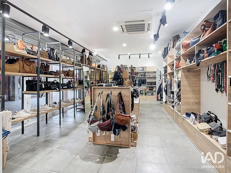 Local commercial - 105 m²