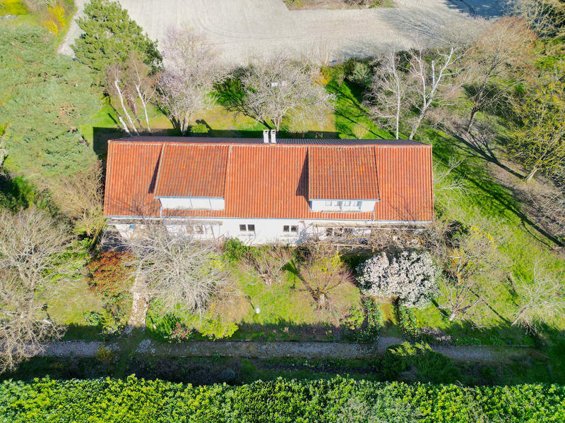 Maison - 260 m² - 8 pièces