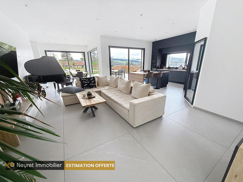 Villa - 146 m² - 6 pièces