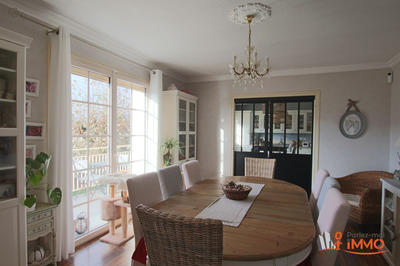 Maison - 90 m² - 8 pièces