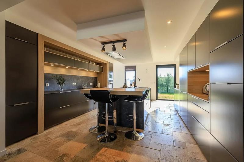 Corps de ferme - 302 m² - 8 pièces