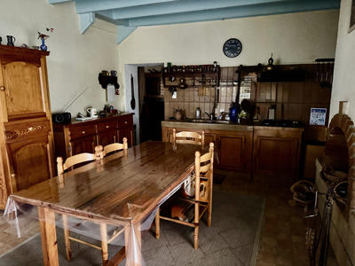 Maison - 200 m² - 4 pièces