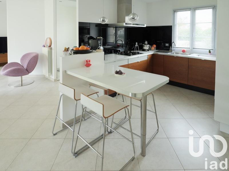 Maison - 156 m² - 9 pièces