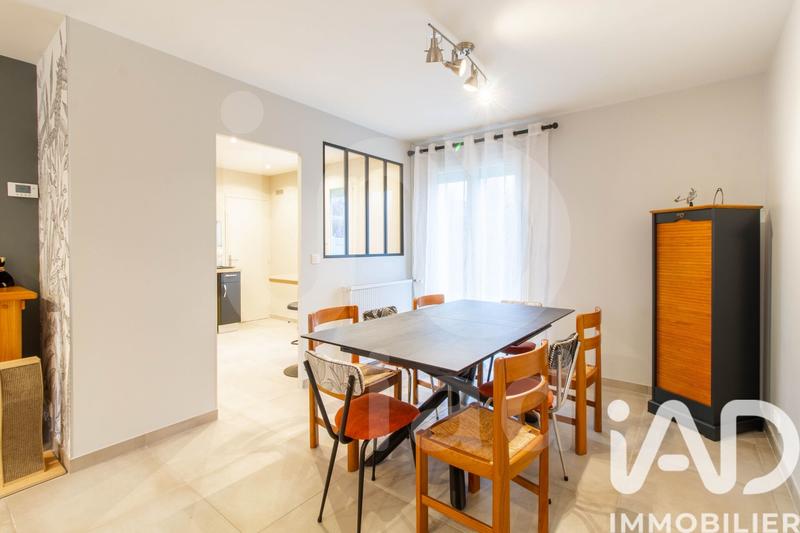 Maison - 97 m² - 5 pièces