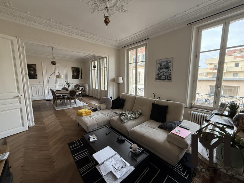 Appartement - 133 m² - 4 pièces